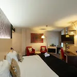 هوتل آند أبارتهوتل أليزي فندق 4*